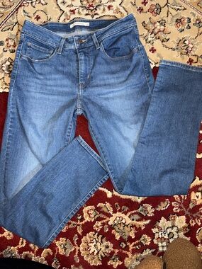 Classic Levi mid rise skinny